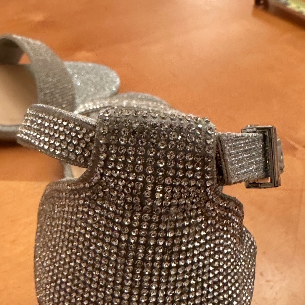 Elegant Silver Block Heel Sandals - Picture 9 of 12
